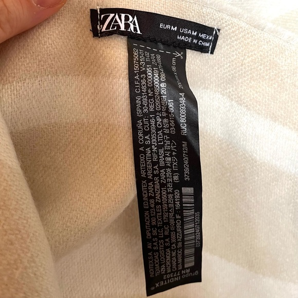 Zara Printed Beige Cream Blanket Scarf - Picture 6 of 6